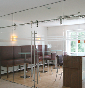 Cửa kính cường lực 01